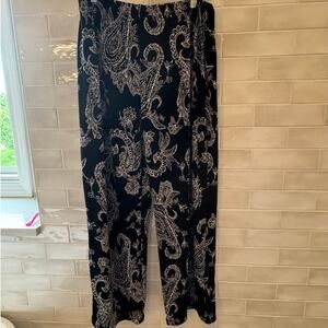 JM Collection Petite Large Black Cream Paisley Travel Wide Leg Pants